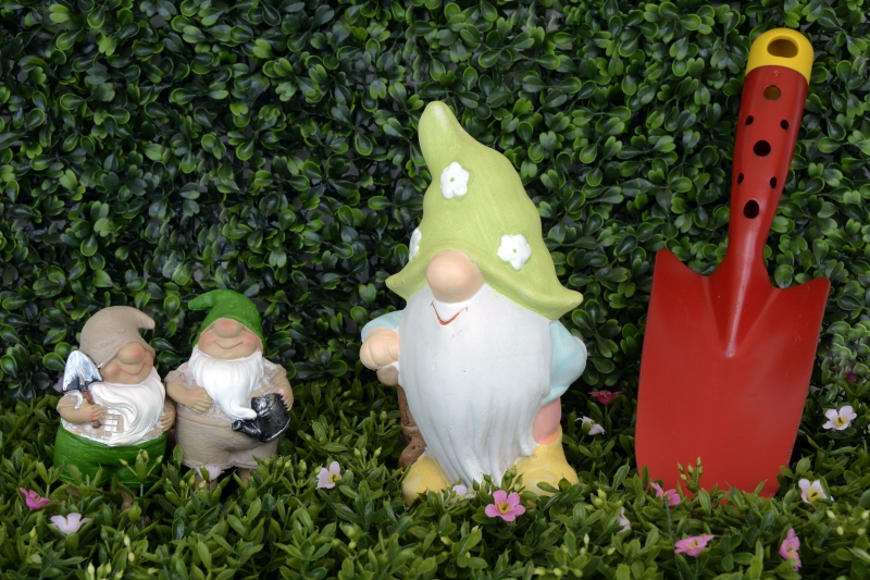 jardinerie-CHATEAUDOUBLE-min_garden-gnome-1404358